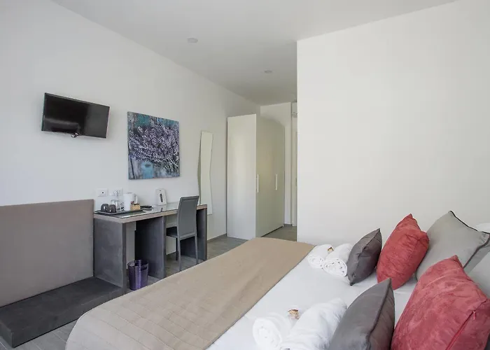 247 Luxury Trastevere Gasthof 4*